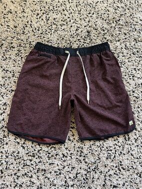 Vuori Banks Shorts V330 Burgundy Black Unlined Athletic Gym Running Men’s Large